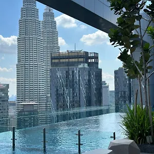 Royce Residences By Romeo Appartement